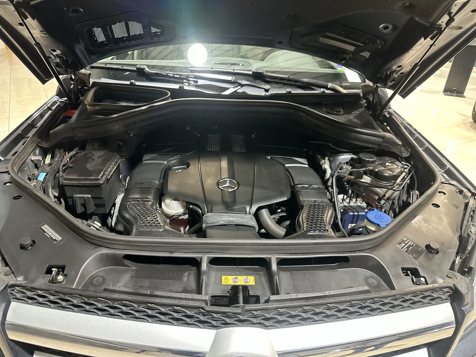 Thumbnail: 2016 Mercedes-Benz GL-Class - 21