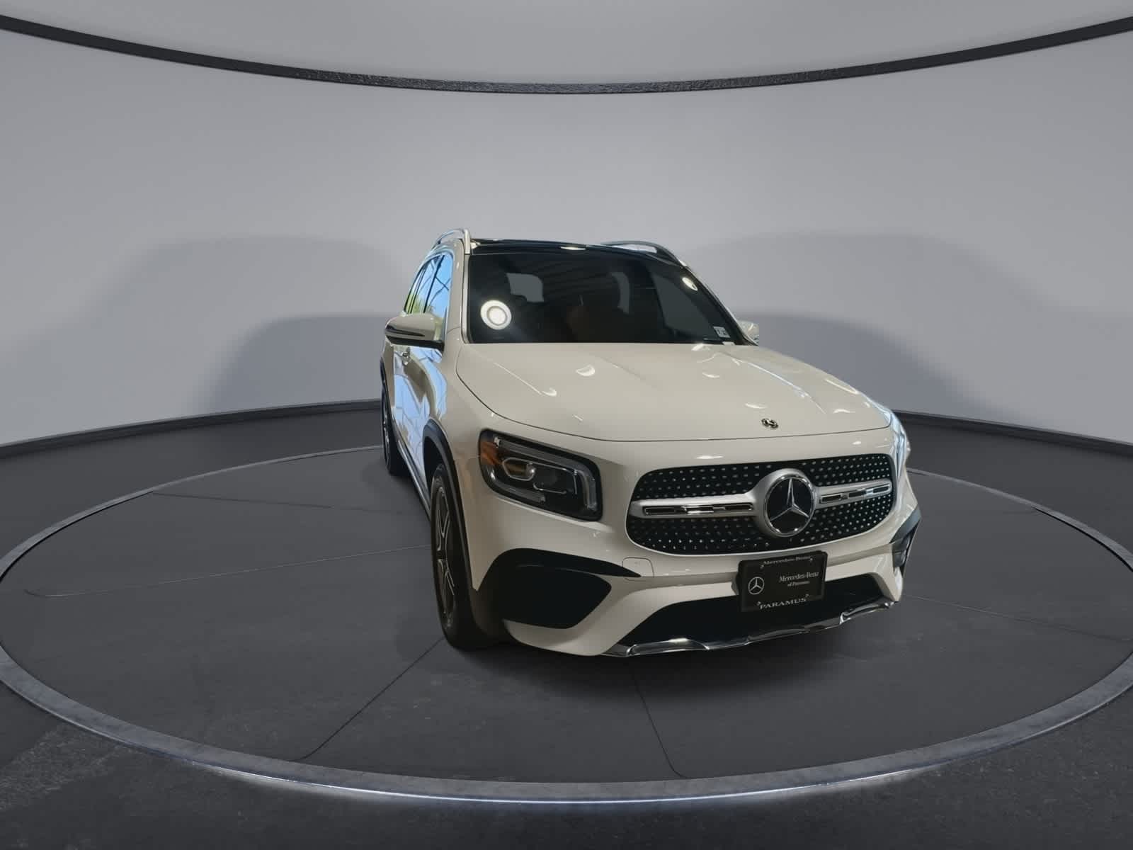 Thumbnail: 2022 Mercedes-Benz GLB - 3