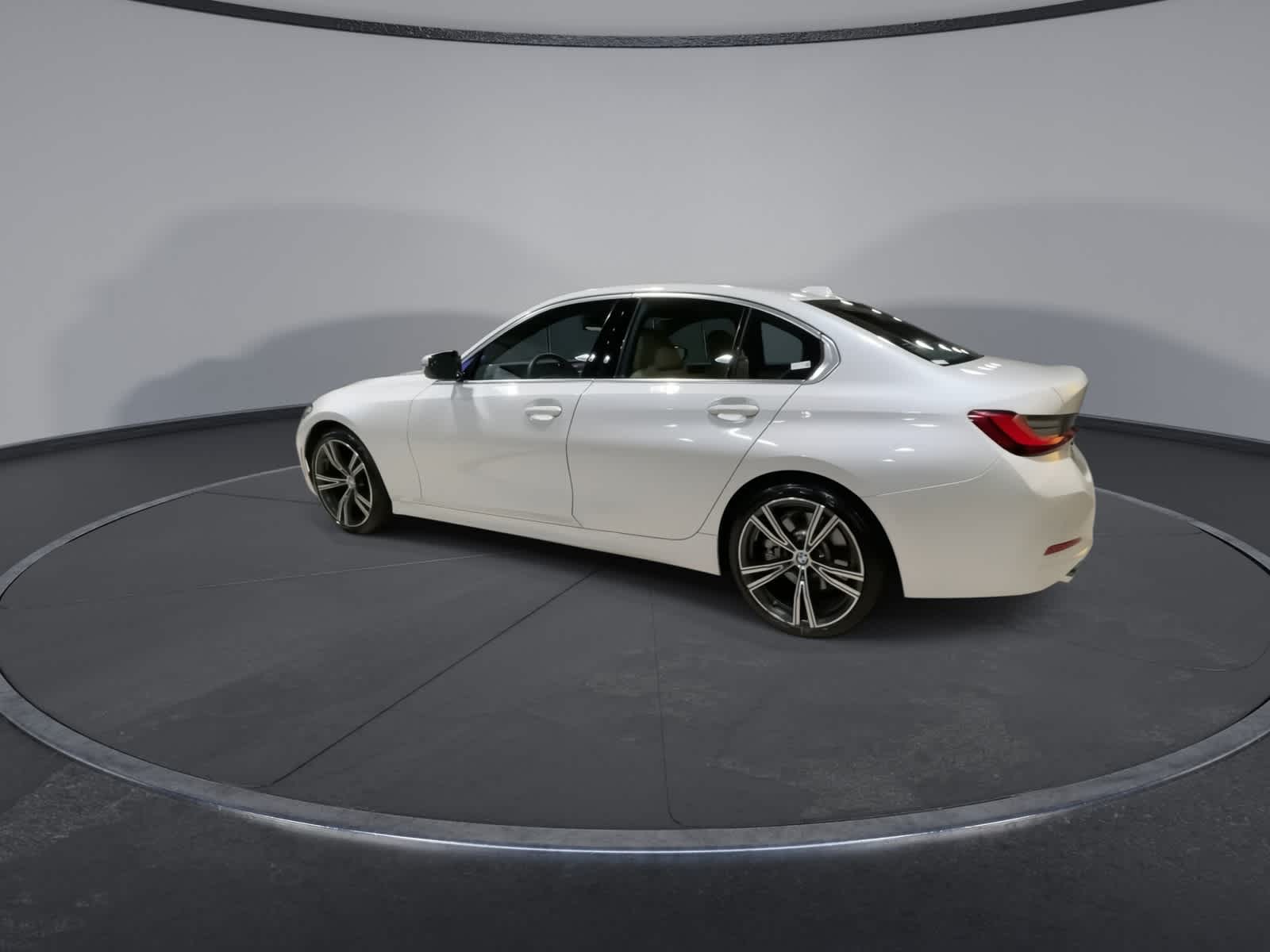 Thumbnail: 2024 BMW 3 Series - 8