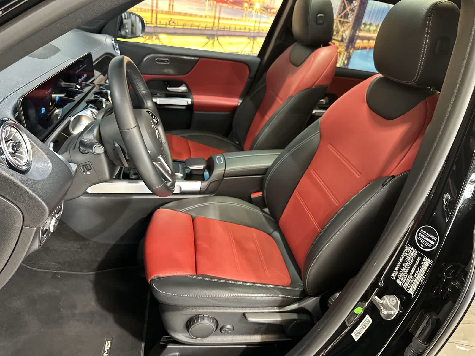 Thumbnail: 2022 Mercedes-Benz GLB - 23
