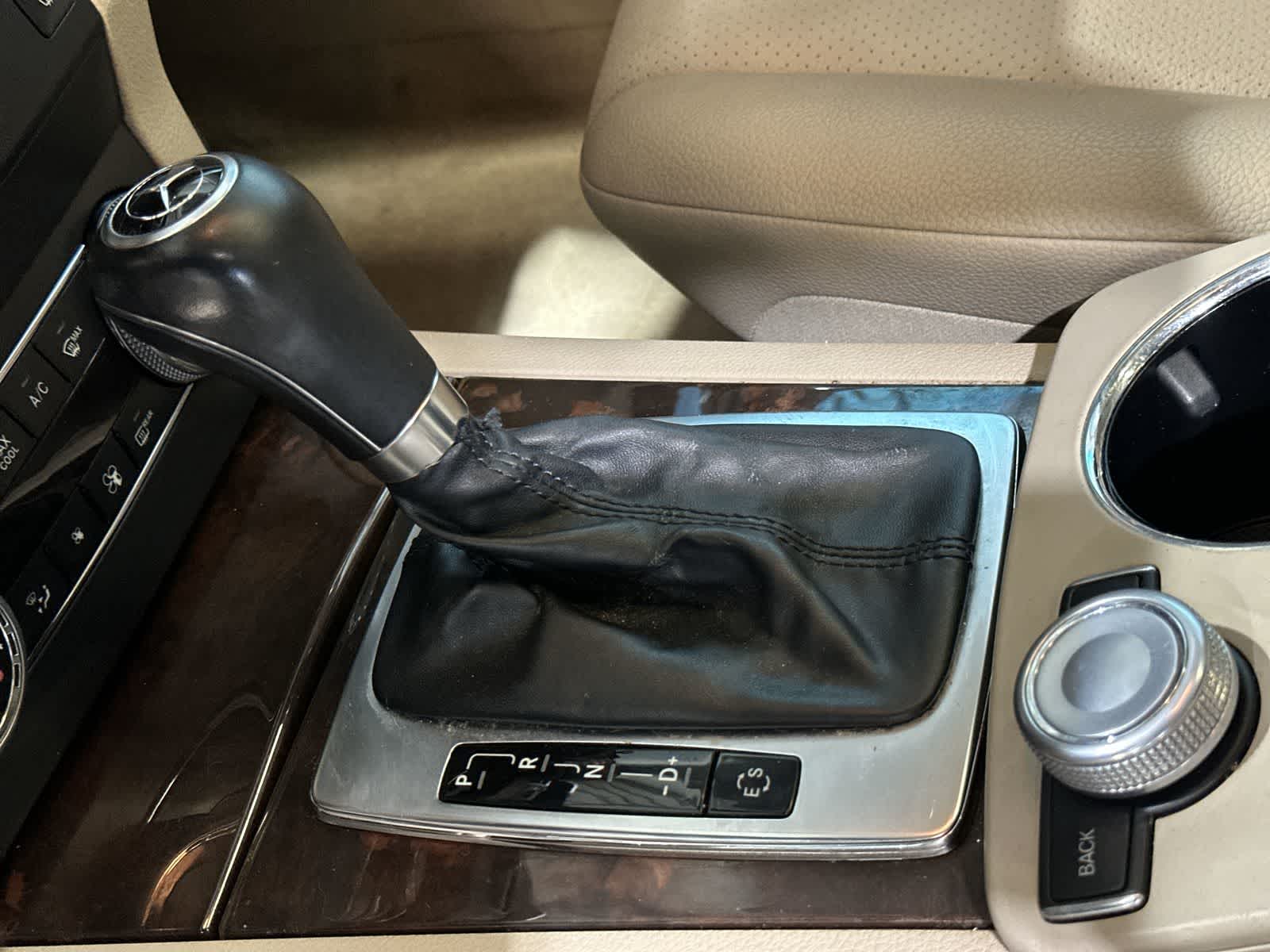 Thumbnail: 2011 Mercedes-Benz GLK - 29