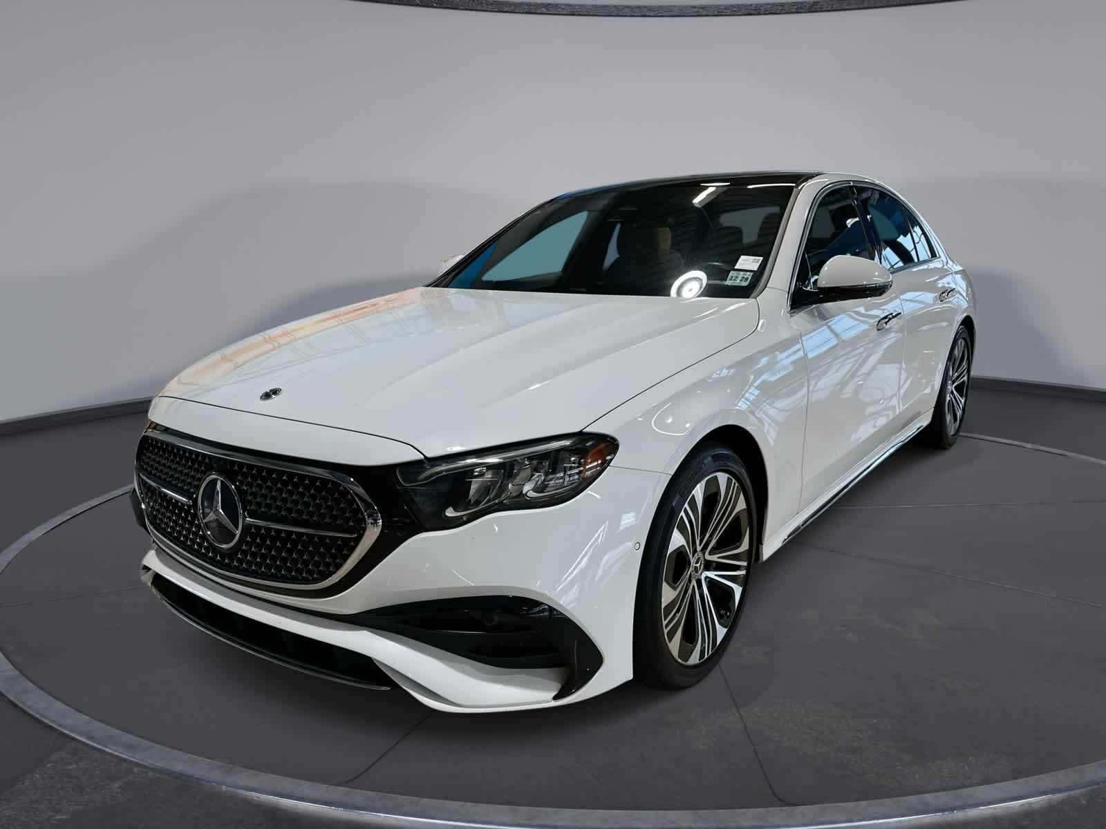 Thumbnail: 2025 Mercedes-Benz E-Class - 1