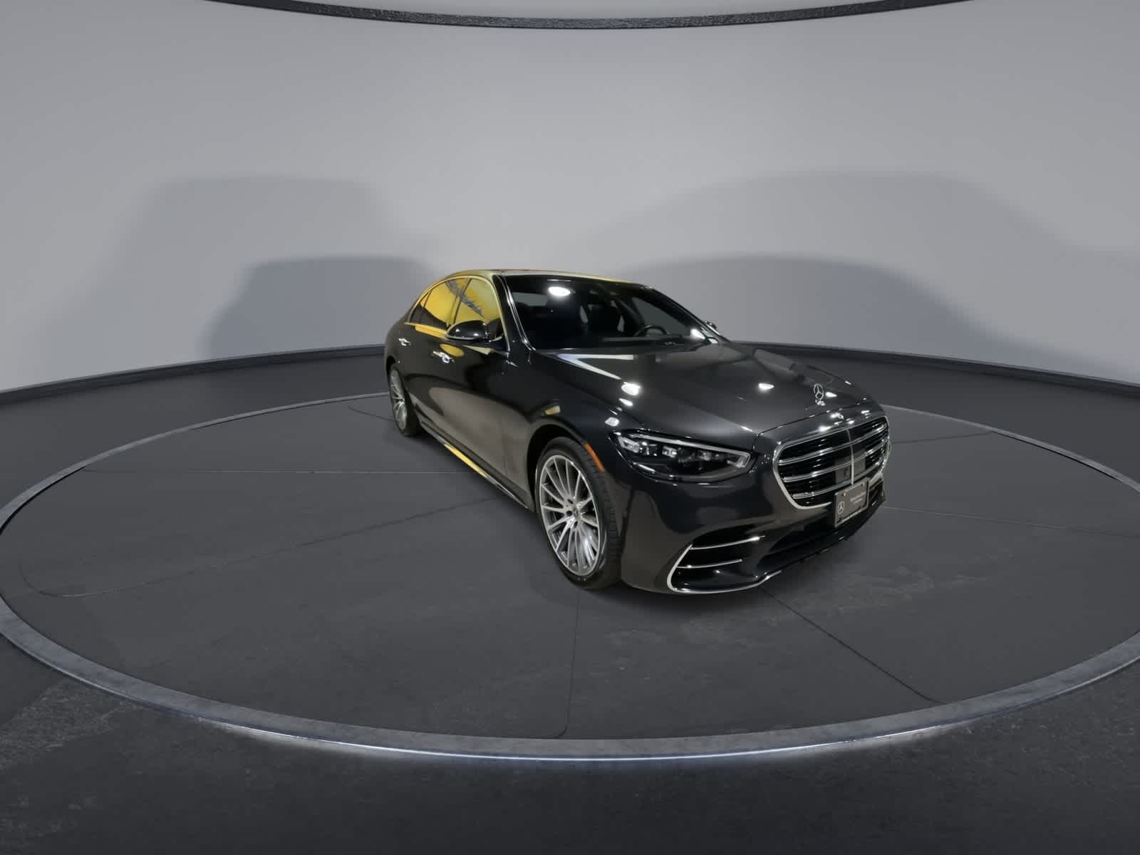 Thumbnail: 2022 Mercedes-Benz S-Class - 3