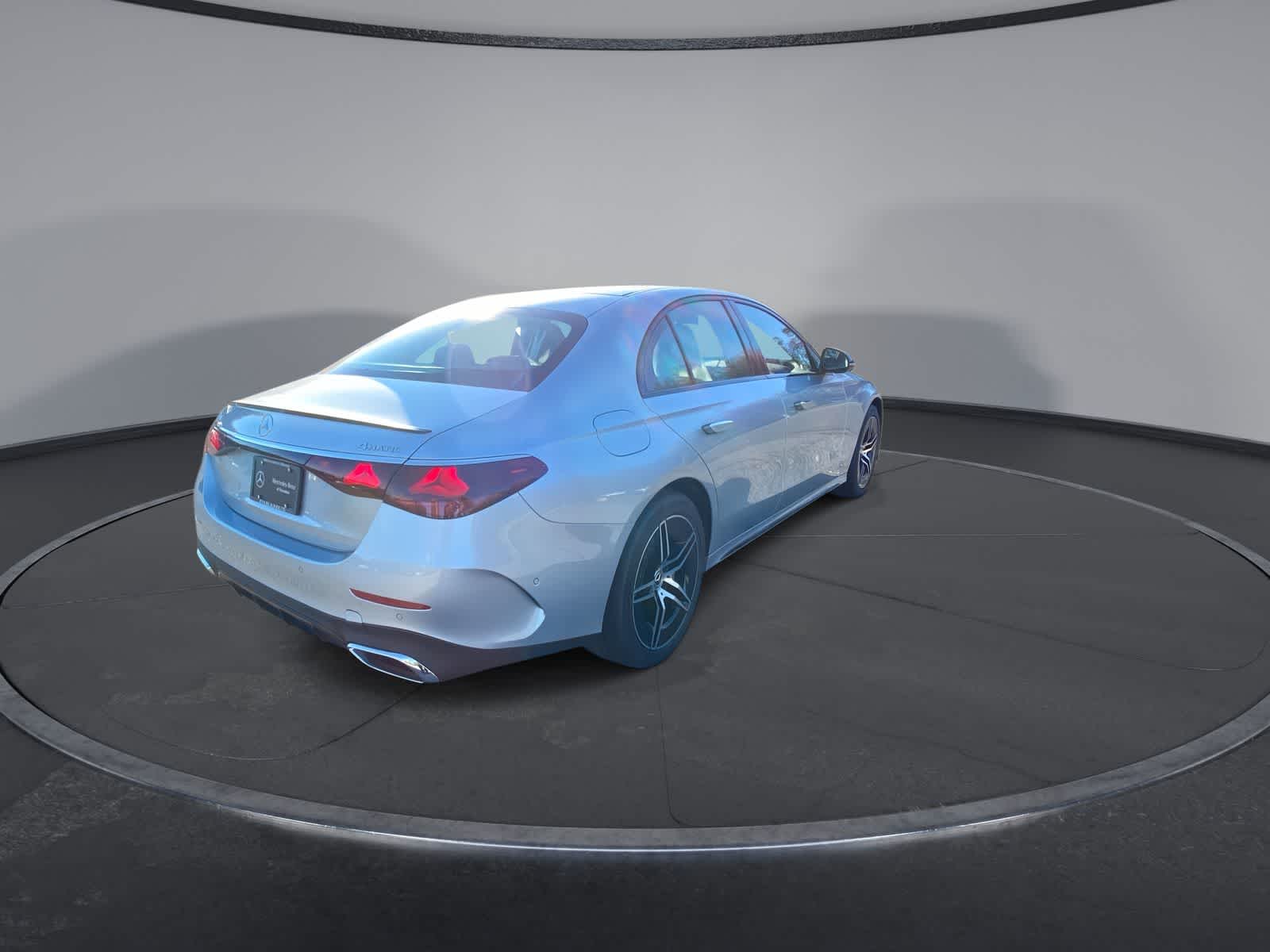 Thumbnail: 2025 Mercedes-Benz E-Class - 8