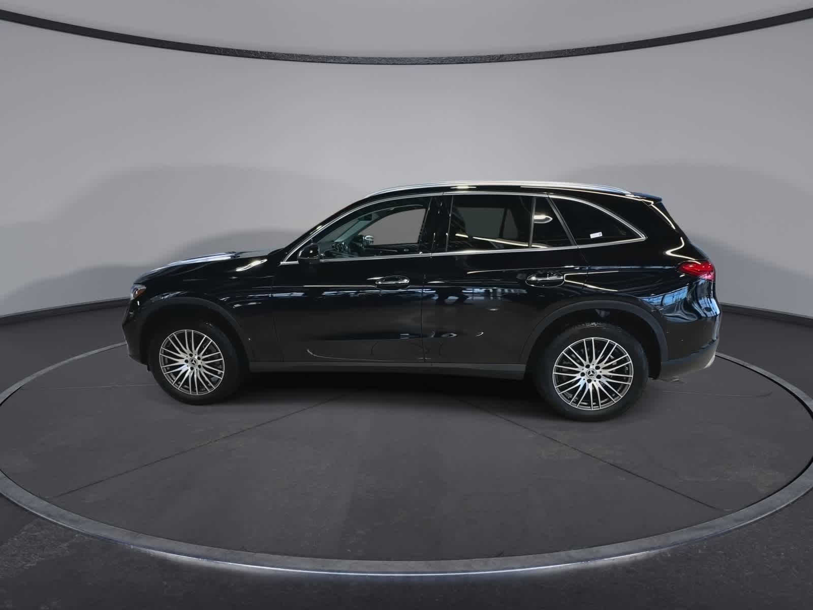 Thumbnail: 2023 Mercedes-Benz GLC - 7