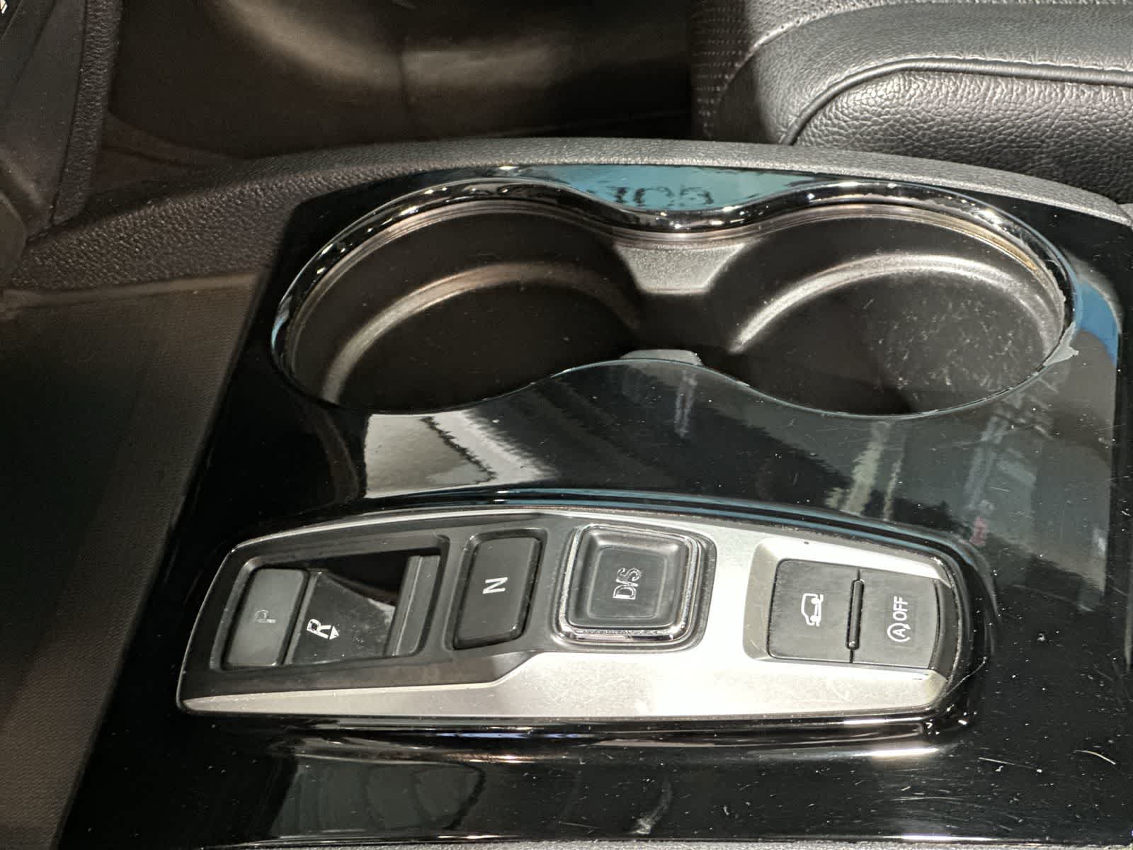 Thumbnail: 2017 Honda Pilot - 29