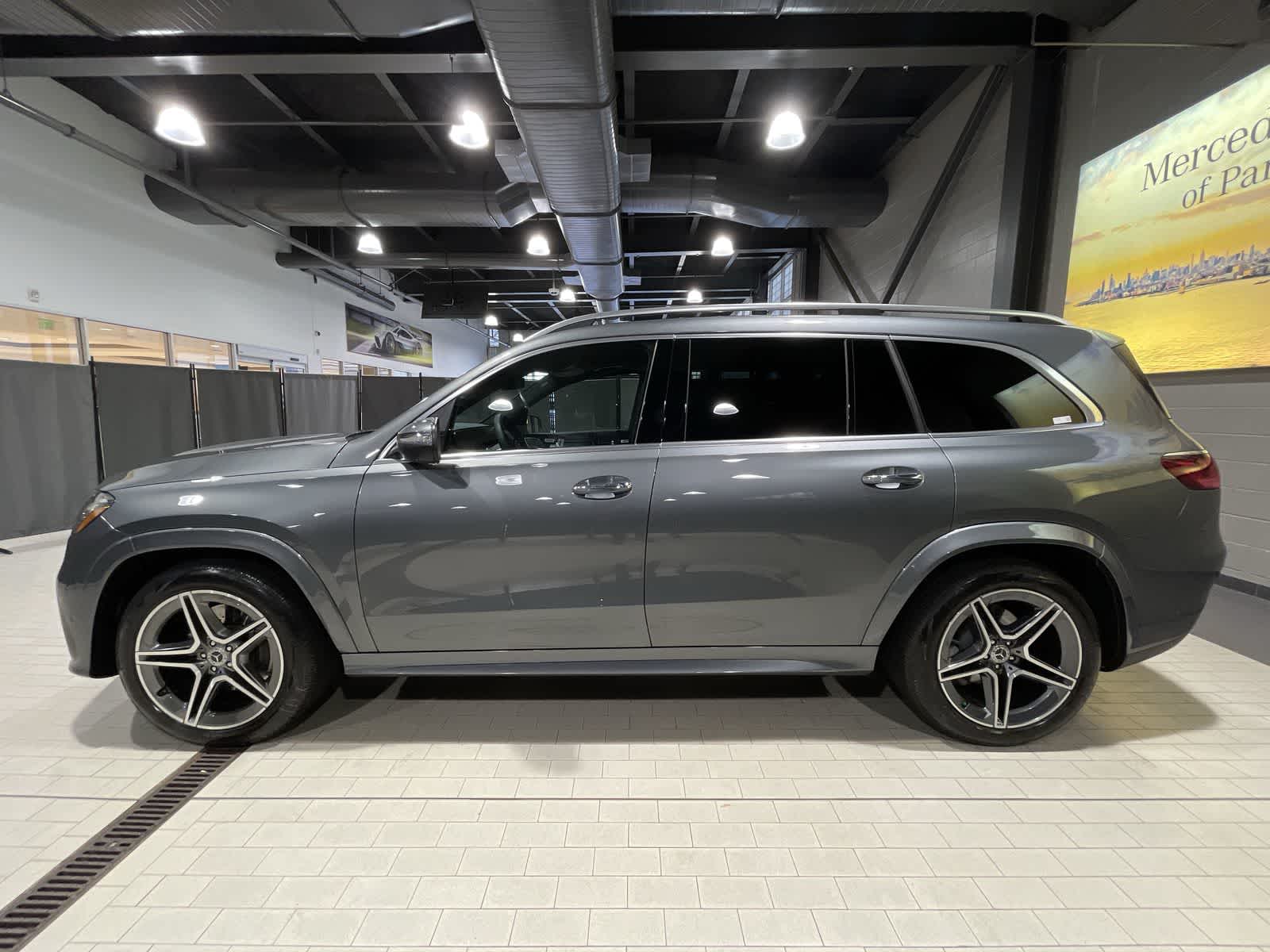 Thumbnail: 2025 Mercedes-Benz GLS - 15