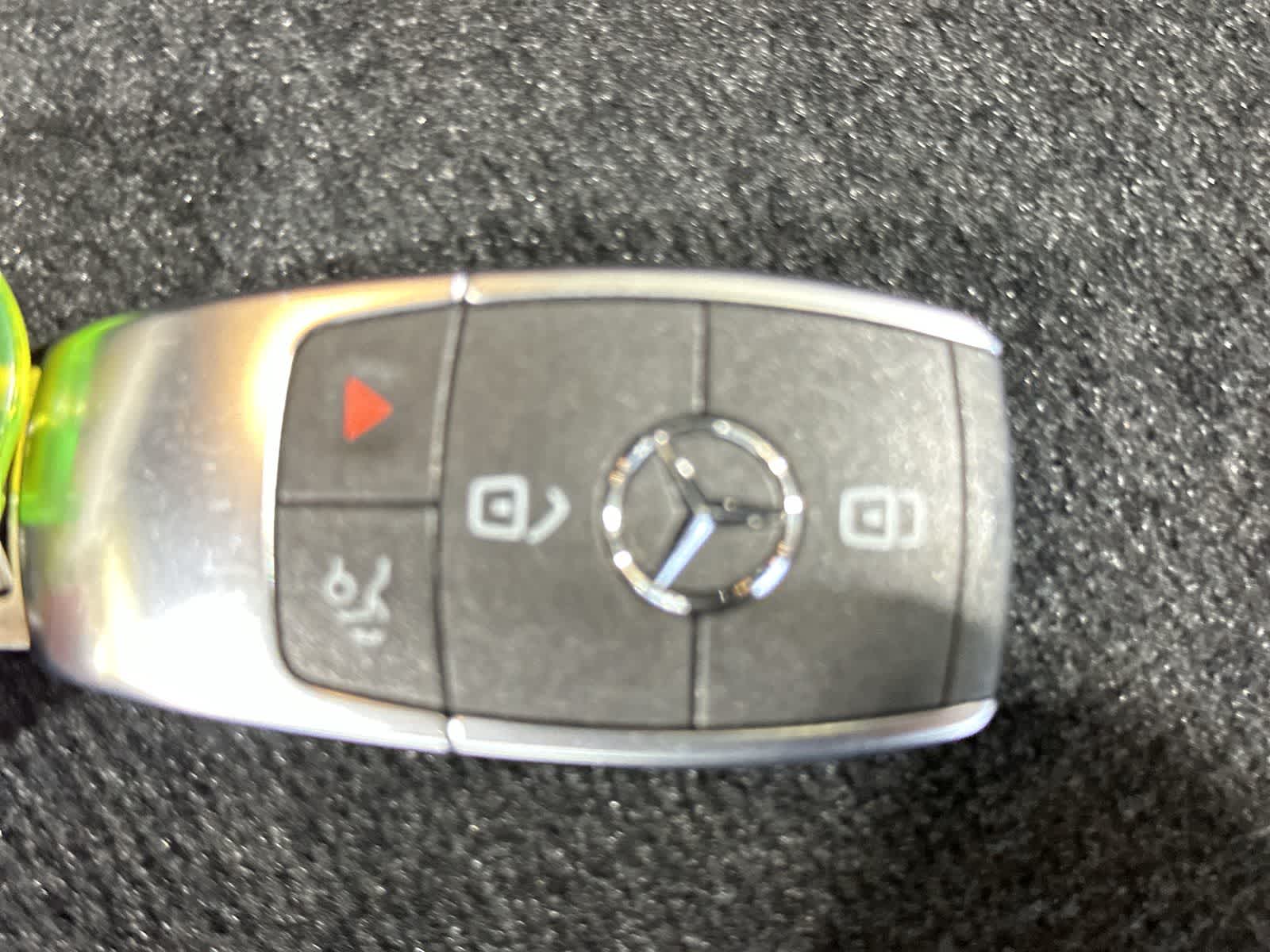 Thumbnail: 2026 Mercedes-Benz GLE - 32