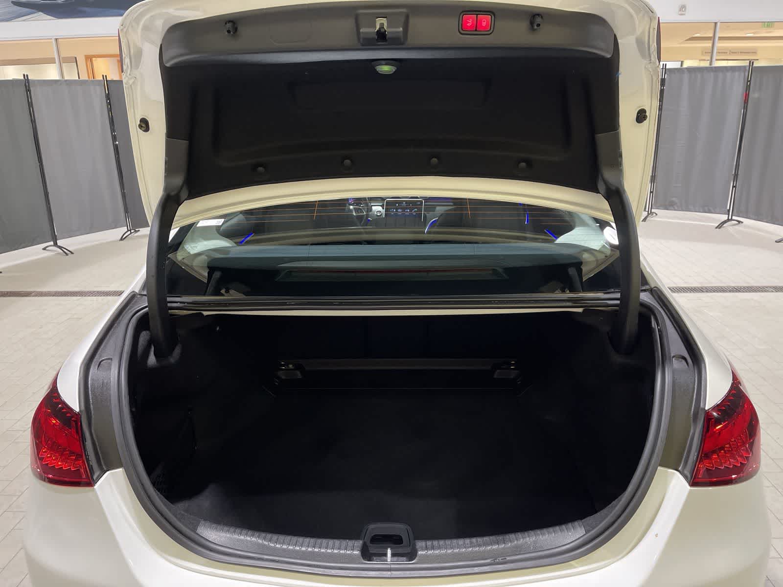 Thumbnail: 2023 Mercedes-Benz C-Class - 31