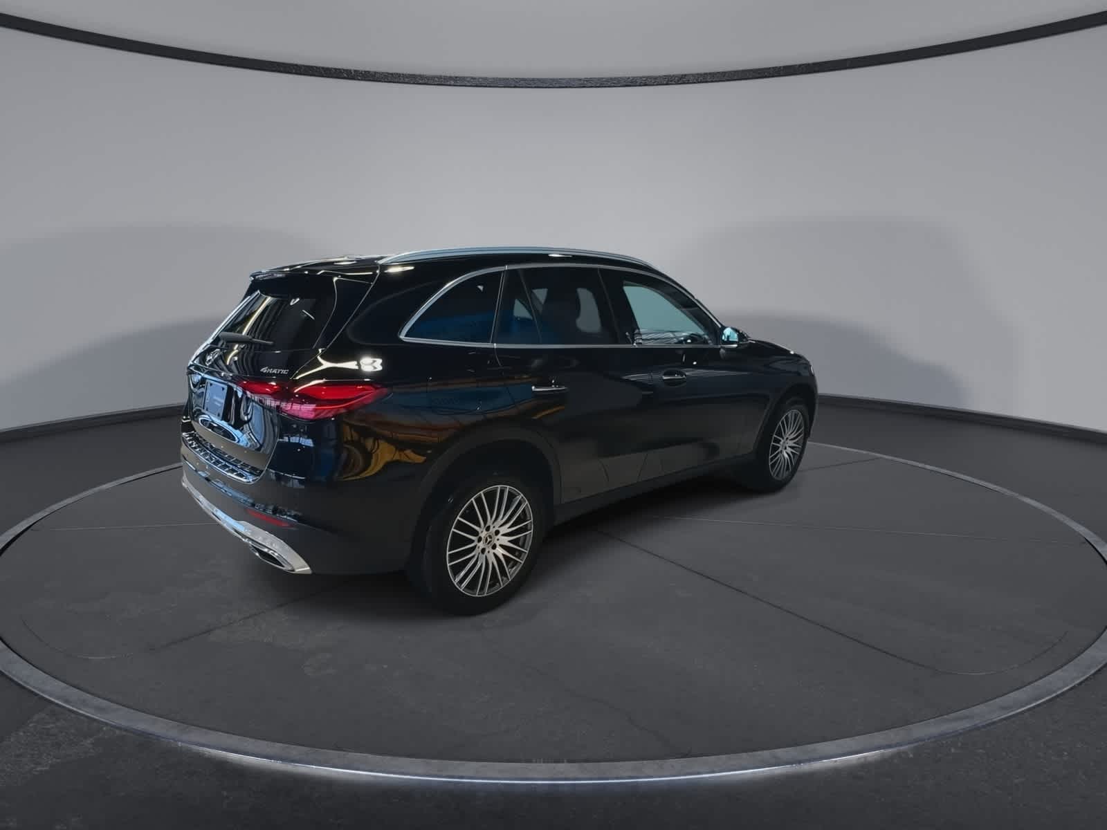 Thumbnail: 2023 Mercedes-Benz GLC - 11