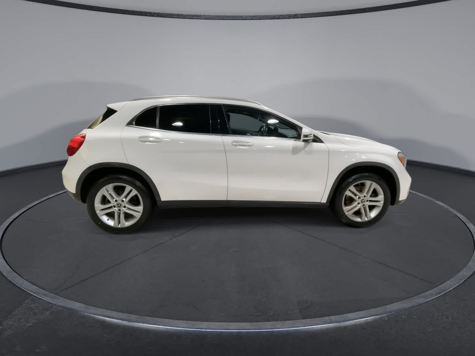 Thumbnail: 2018 Mercedes-Benz GLA - 13