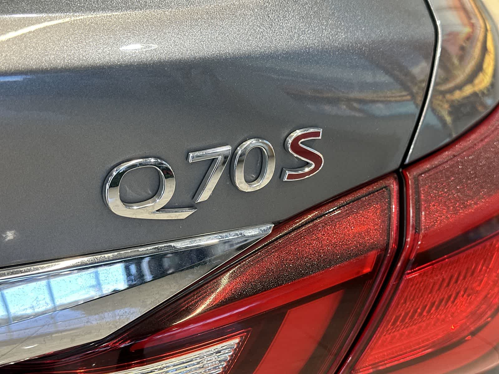 Thumbnail: 2017 INFINITI Q70 - 19