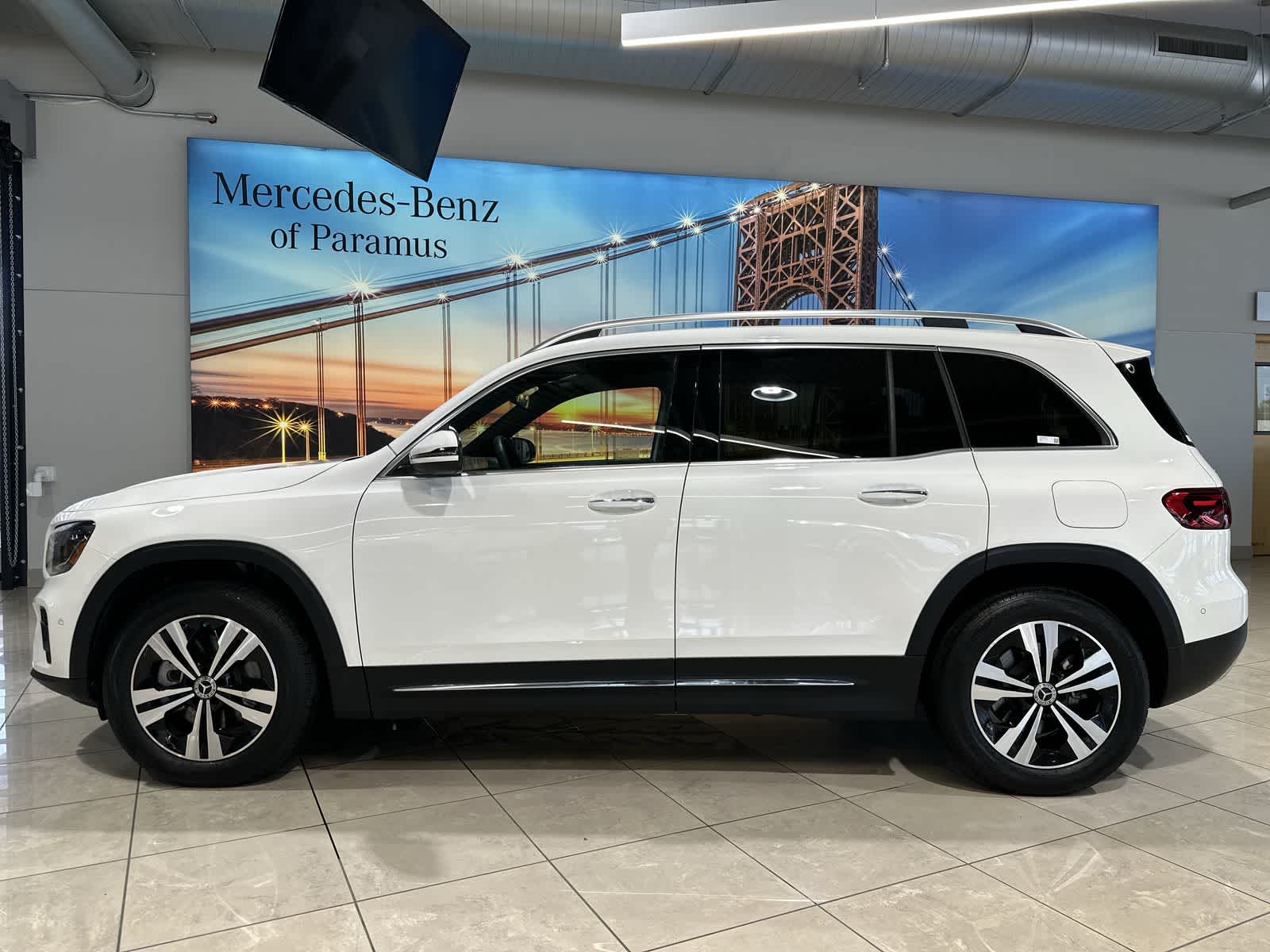 Thumbnail: 2025 Mercedes-Benz GLB - 15