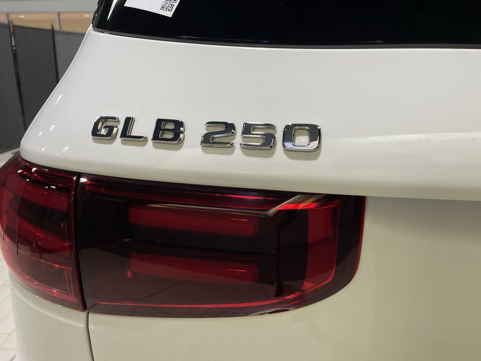 Thumbnail: 2025 Mercedes-Benz GLB - 19