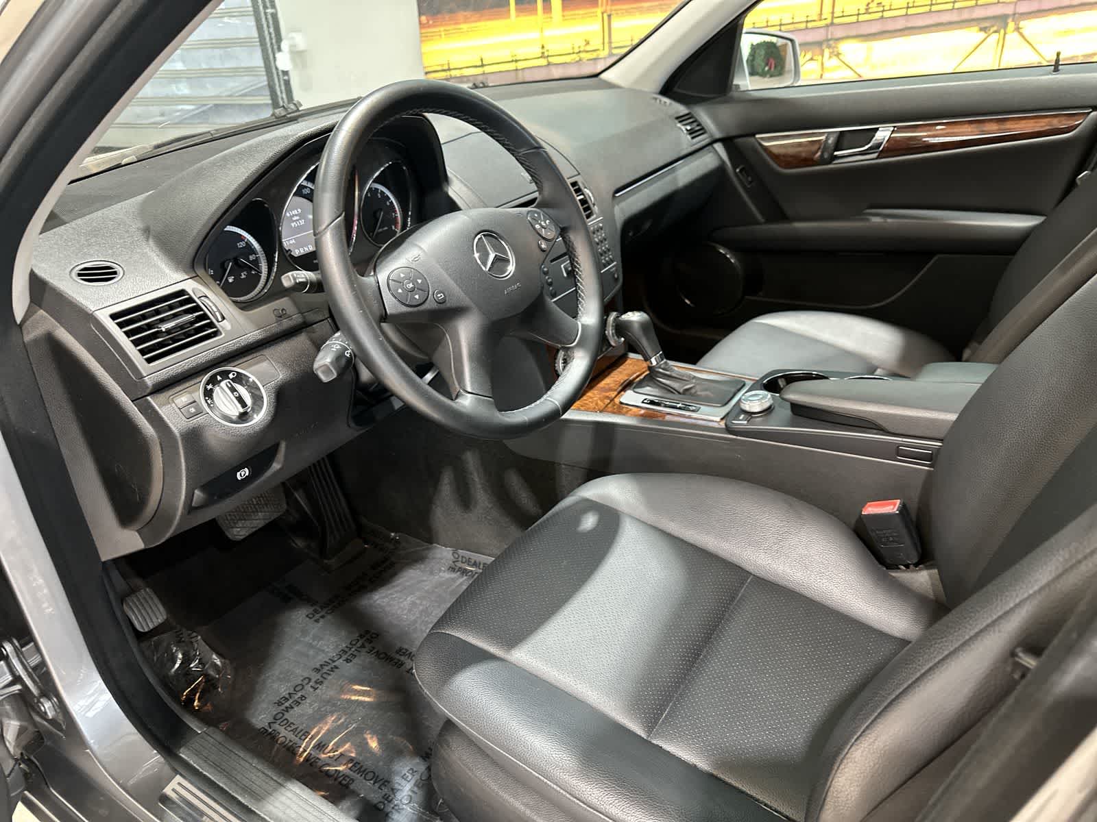 Thumbnail: 2011 Mercedes-Benz C-Class - 14