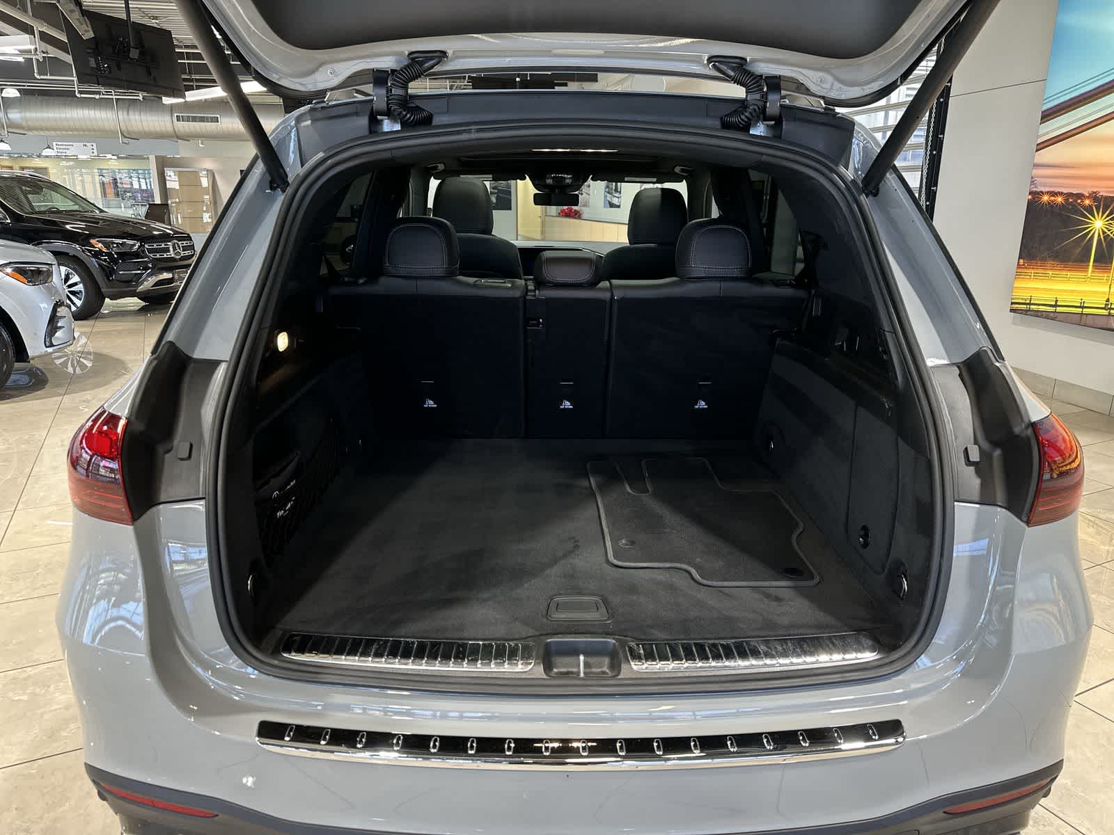 Thumbnail: 2025 Mercedes-Benz GLE - 31