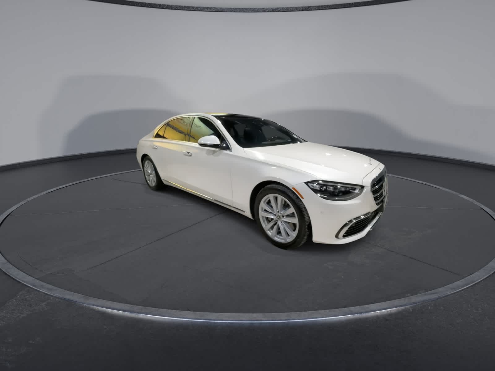 Thumbnail: 2021 Mercedes-Benz S-Class - 3