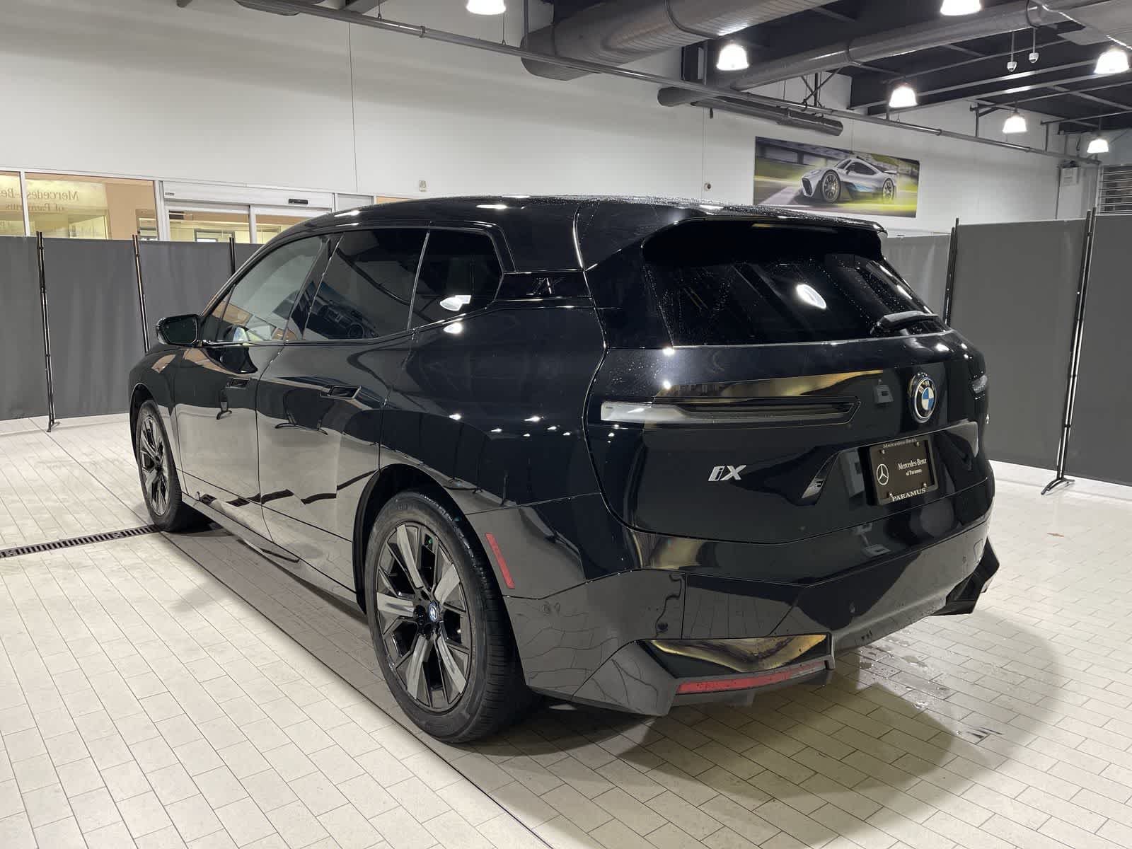 Thumbnail: 2023 BMW iX - 16