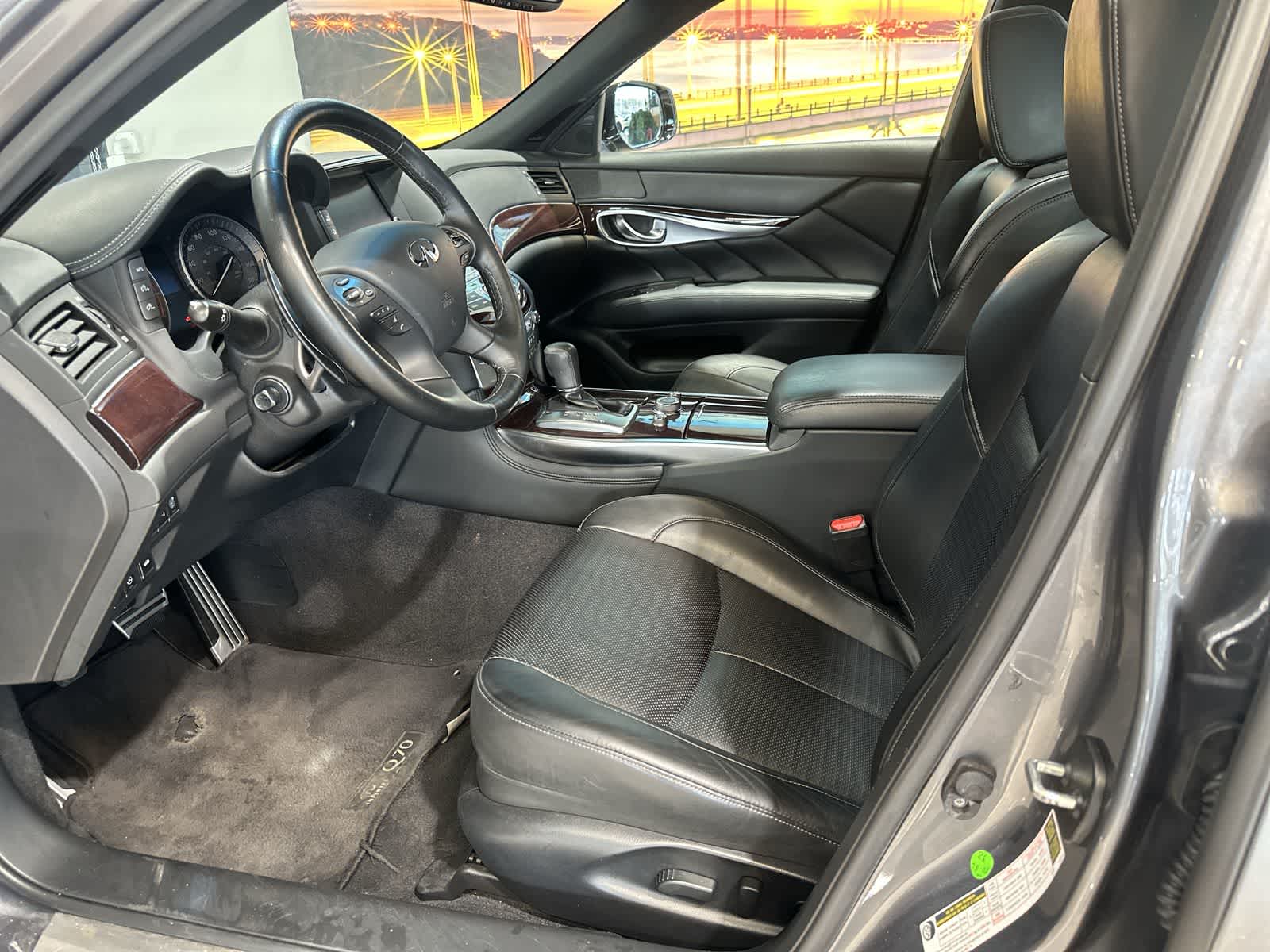 Thumbnail: 2017 INFINITI Q70 - 14