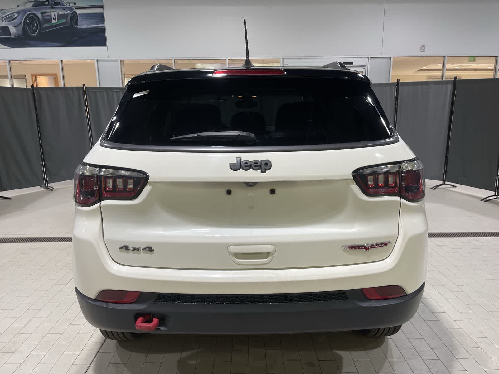 Thumbnail: 2020 Jeep Compass - 17
