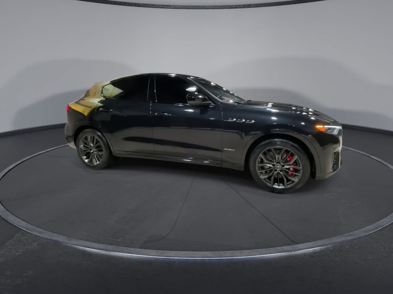 Thumbnail: 2020 Maserati Levante - 3