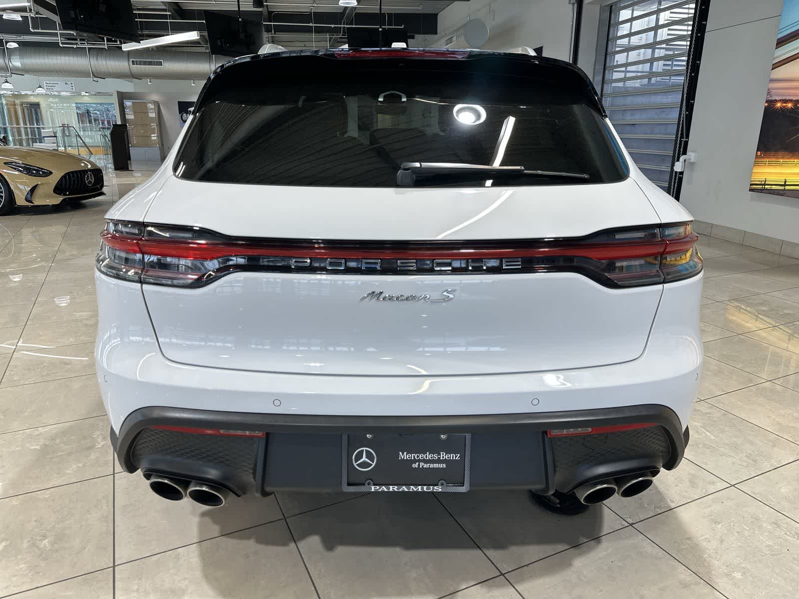 Thumbnail: 2023 Porsche Macan - 17