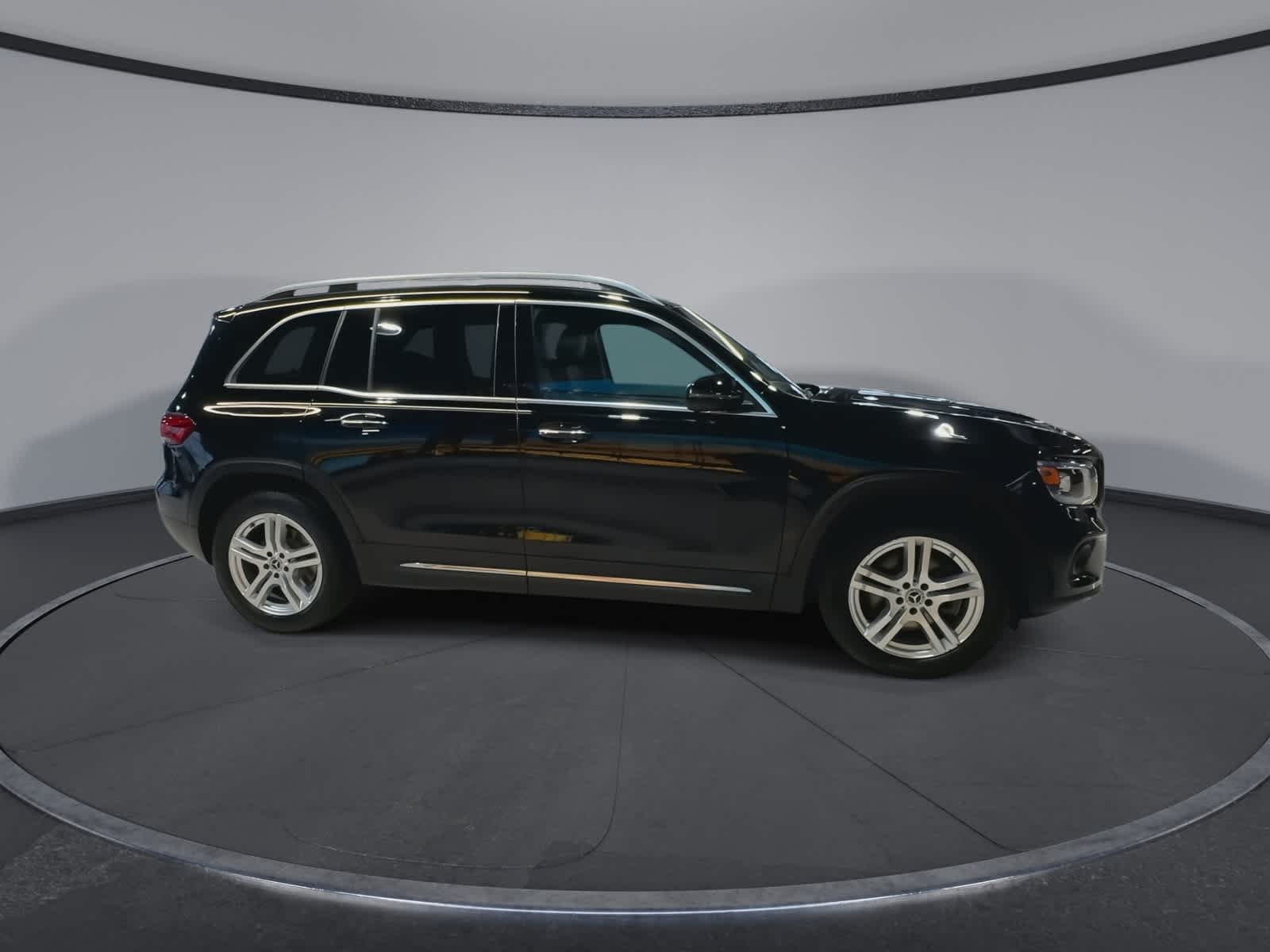 Thumbnail: 2021 Mercedes-Benz GLB - 13