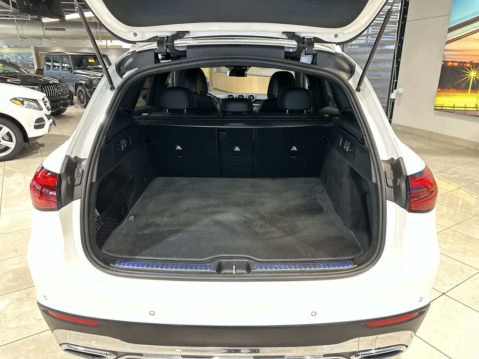 Thumbnail: 2024 Mercedes-Benz GLC - 31