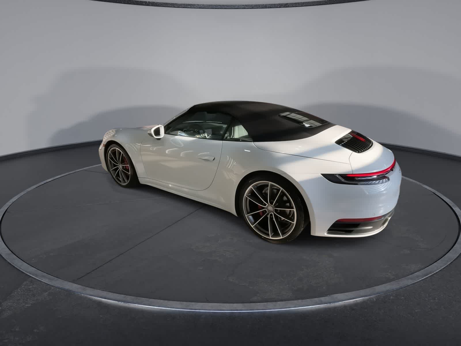 Thumbnail: 2020 Porsche 911 - 8