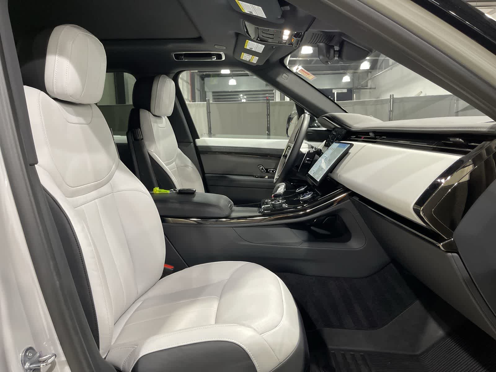 Thumbnail: 2023 Land Rover Range Rover Sport - 26