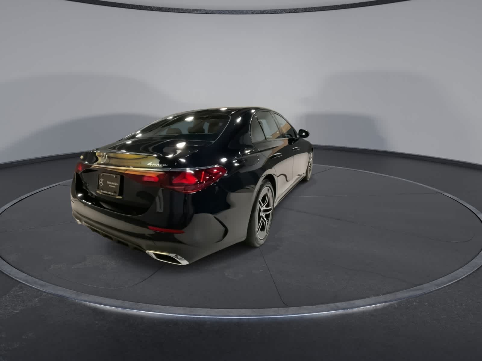 Thumbnail: 2025 Mercedes-Benz E-Class - 11