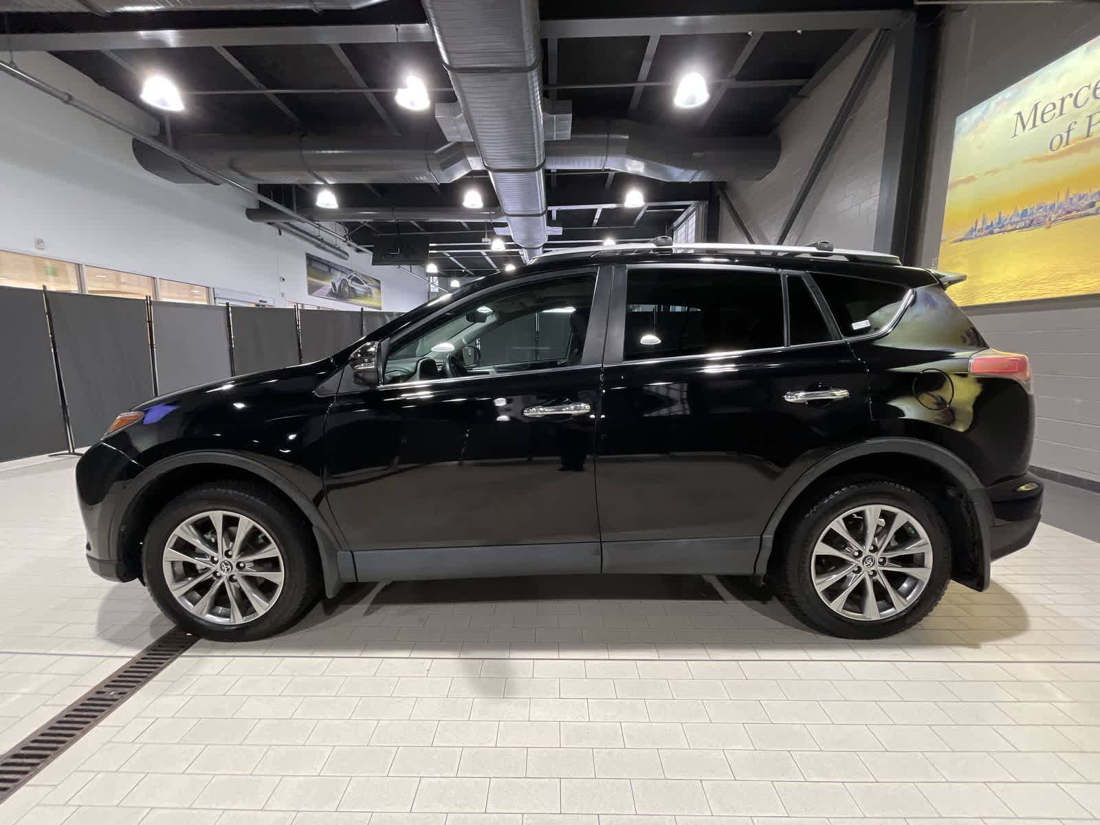 Thumbnail: 2016 Toyota RAV4 - 15