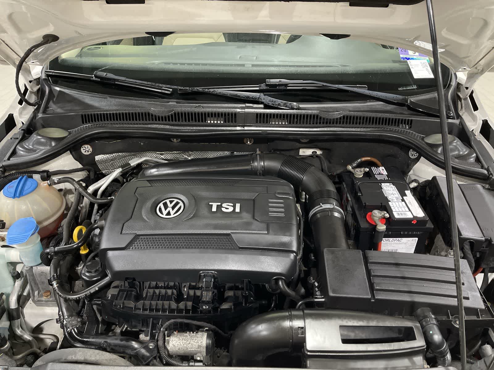 Thumbnail: 2014 Volkswagen Jetta - 21