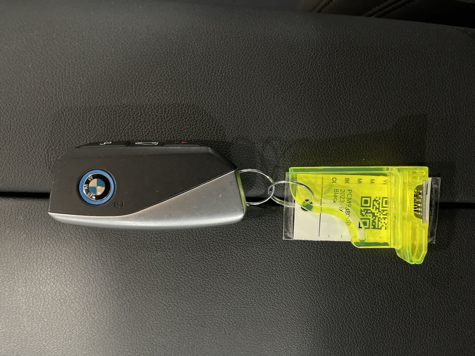 Thumbnail: 2023 BMW iX - 31