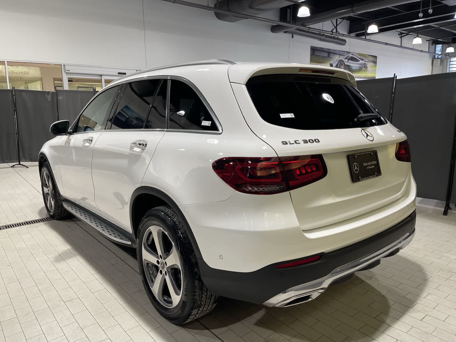 Thumbnail: 2022 Mercedes-Benz GLC - 16