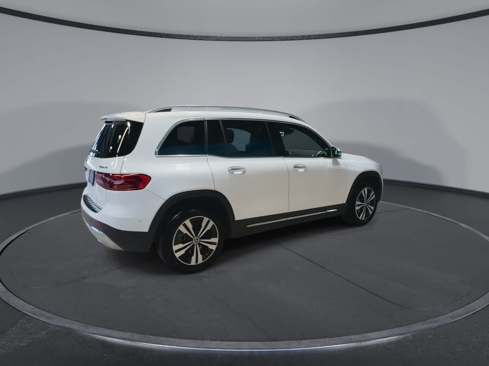 Thumbnail: 2026 Mercedes-Benz GLB - 11