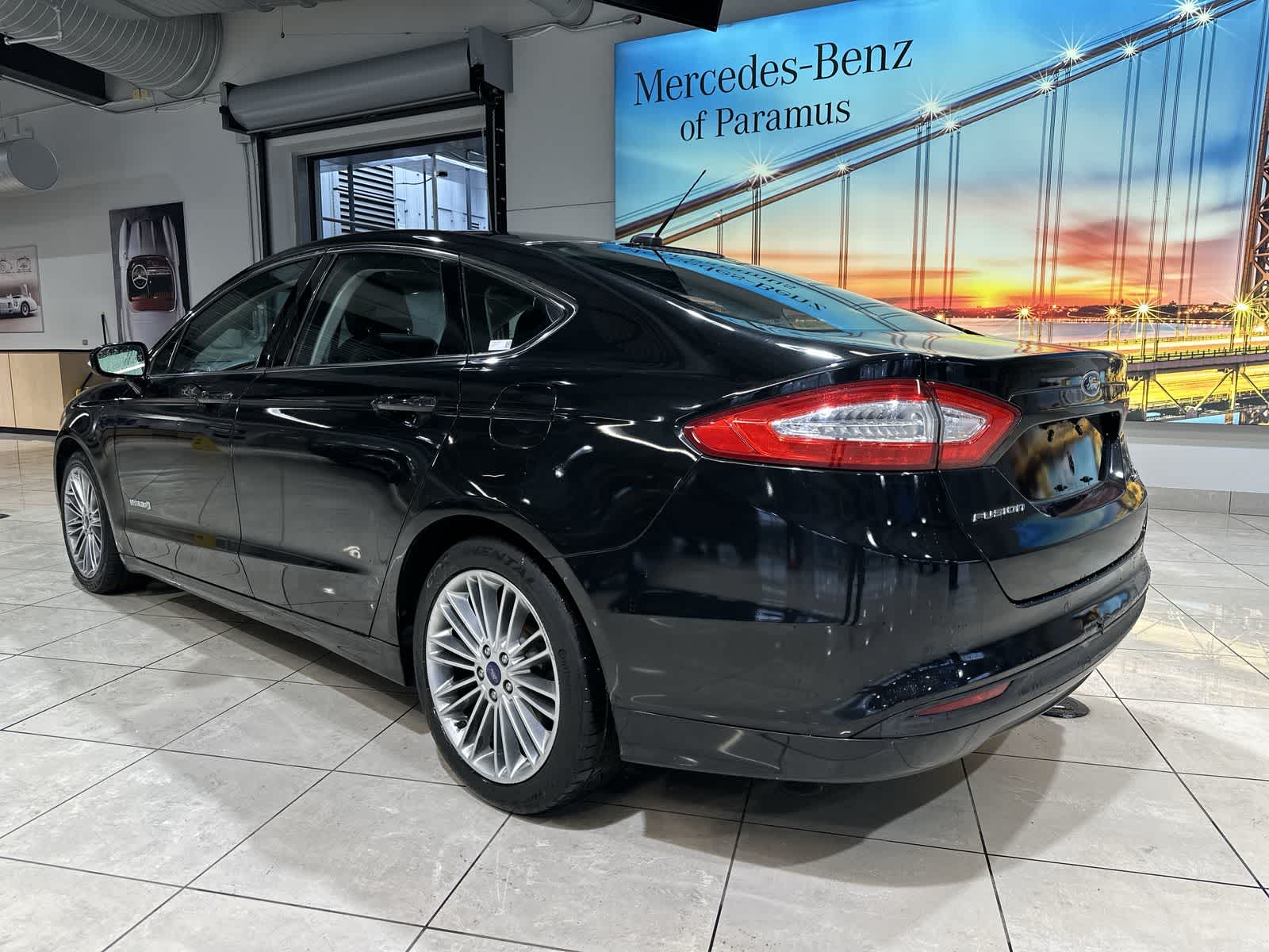 Thumbnail: 2013 Ford Fusion - 16