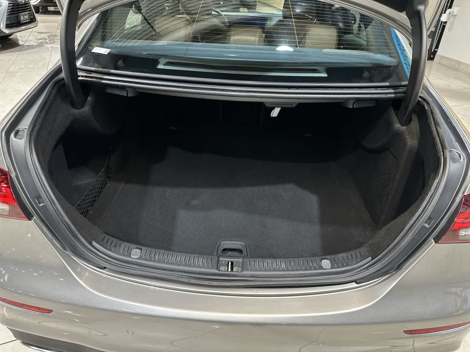 Thumbnail: 2022 Mercedes-Benz E-Class - 31