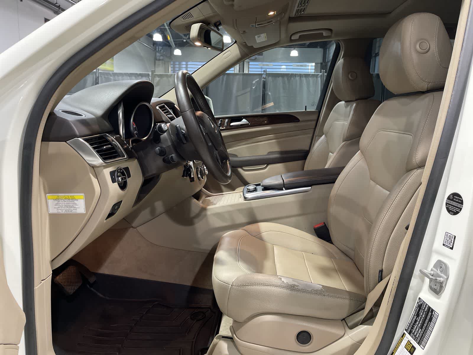 Thumbnail: 2013 Mercedes-Benz M-Class - 14