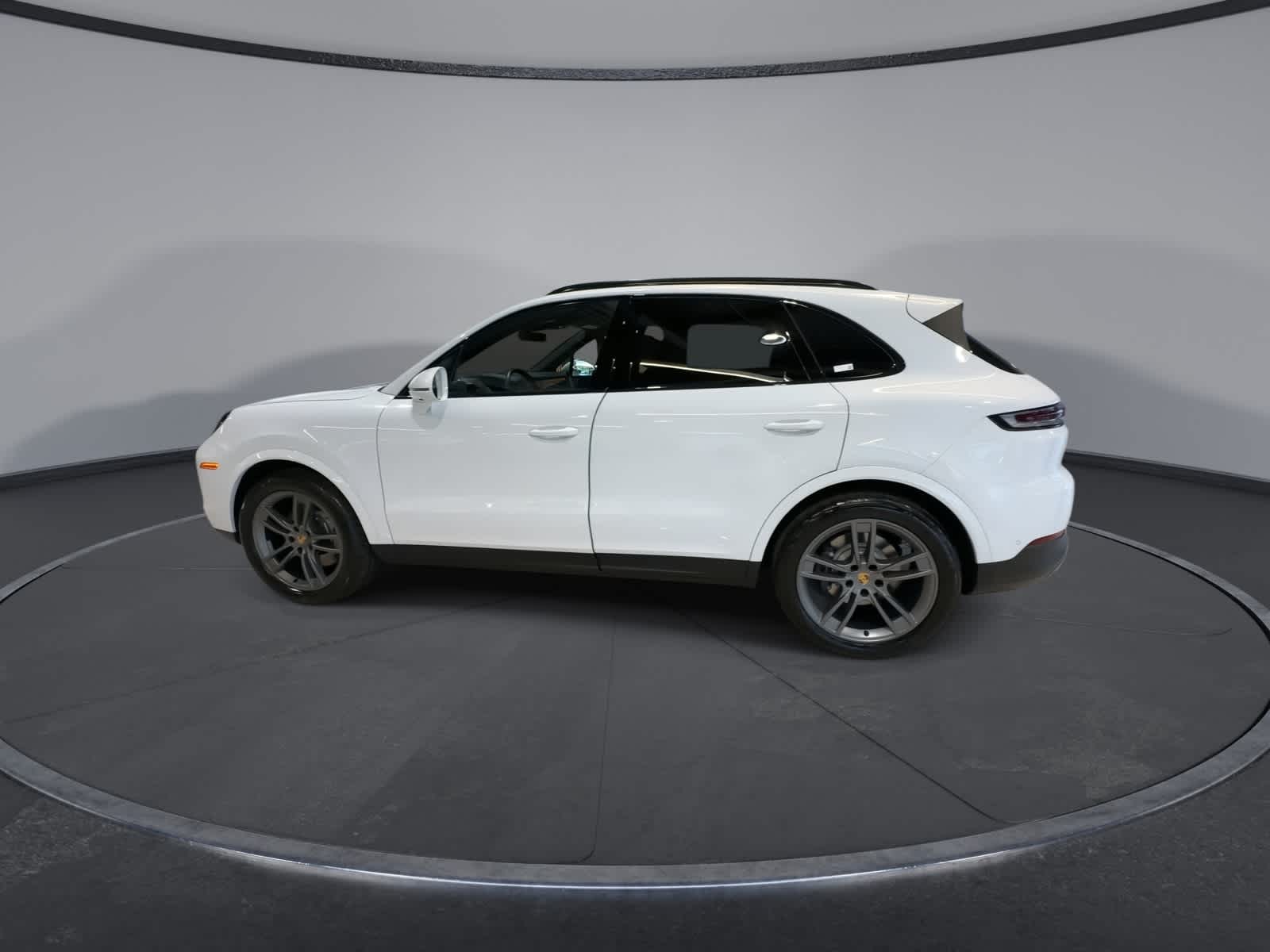Thumbnail: 2024 Porsche Cayenne - 6