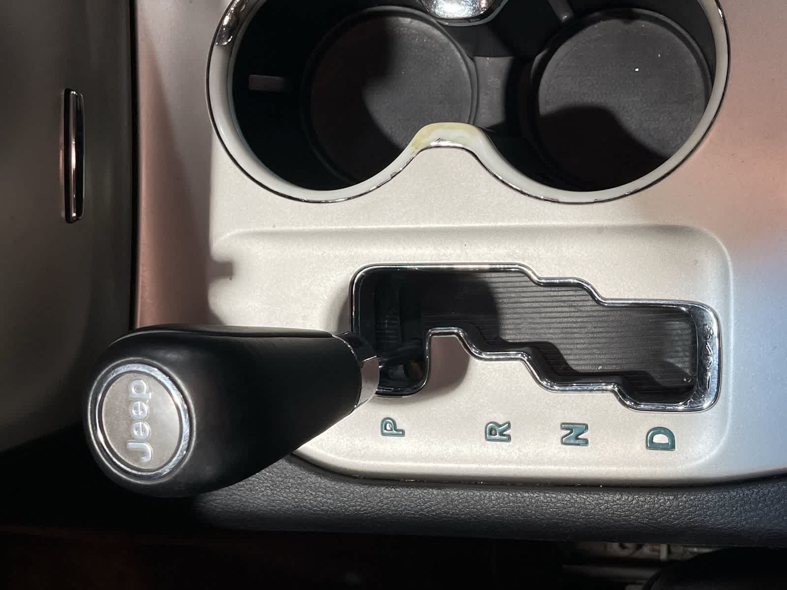 Thumbnail: 2011 Jeep Grand Cherokee - 29