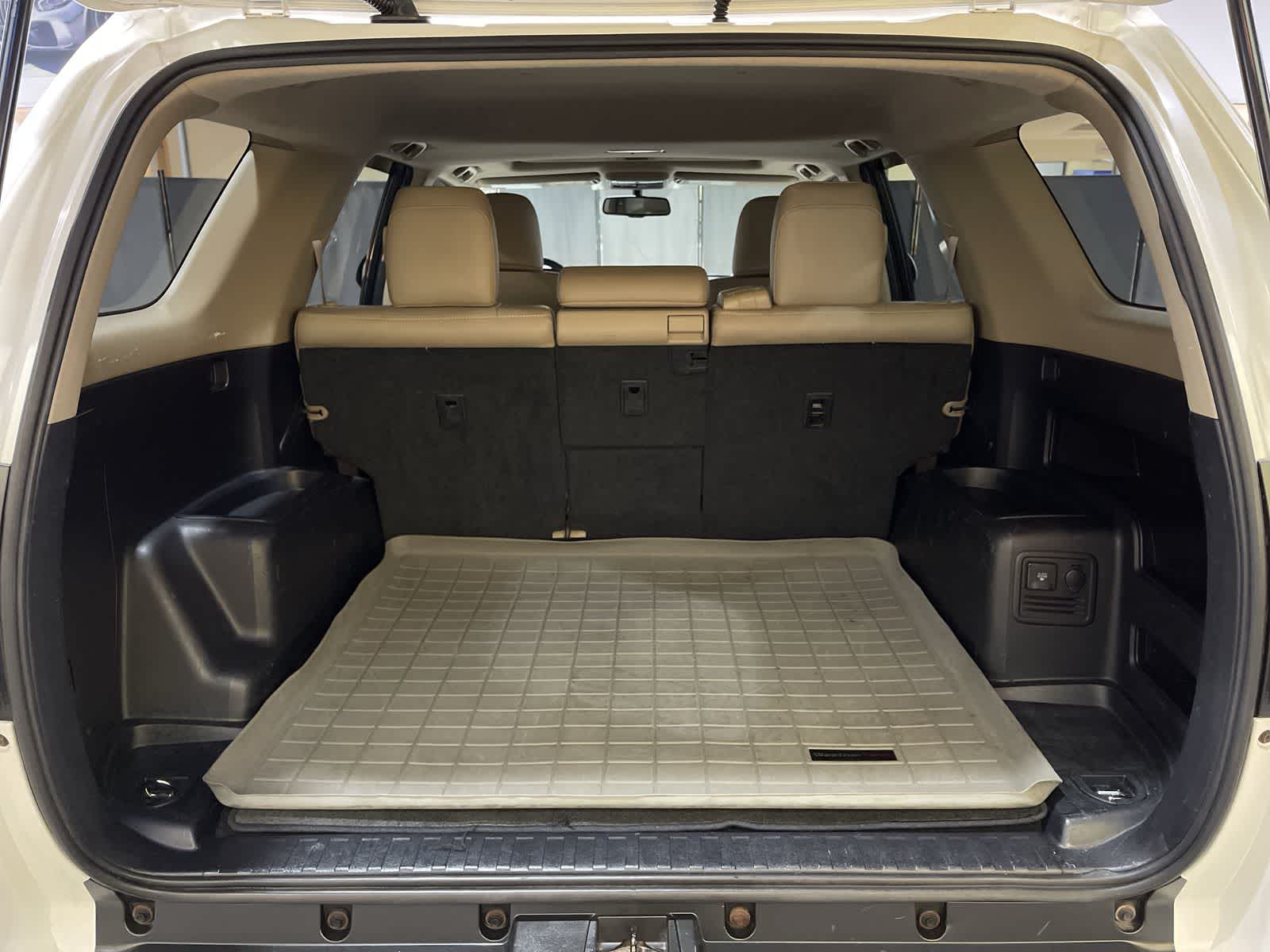 Thumbnail: 2011 Toyota 4Runner - 31
