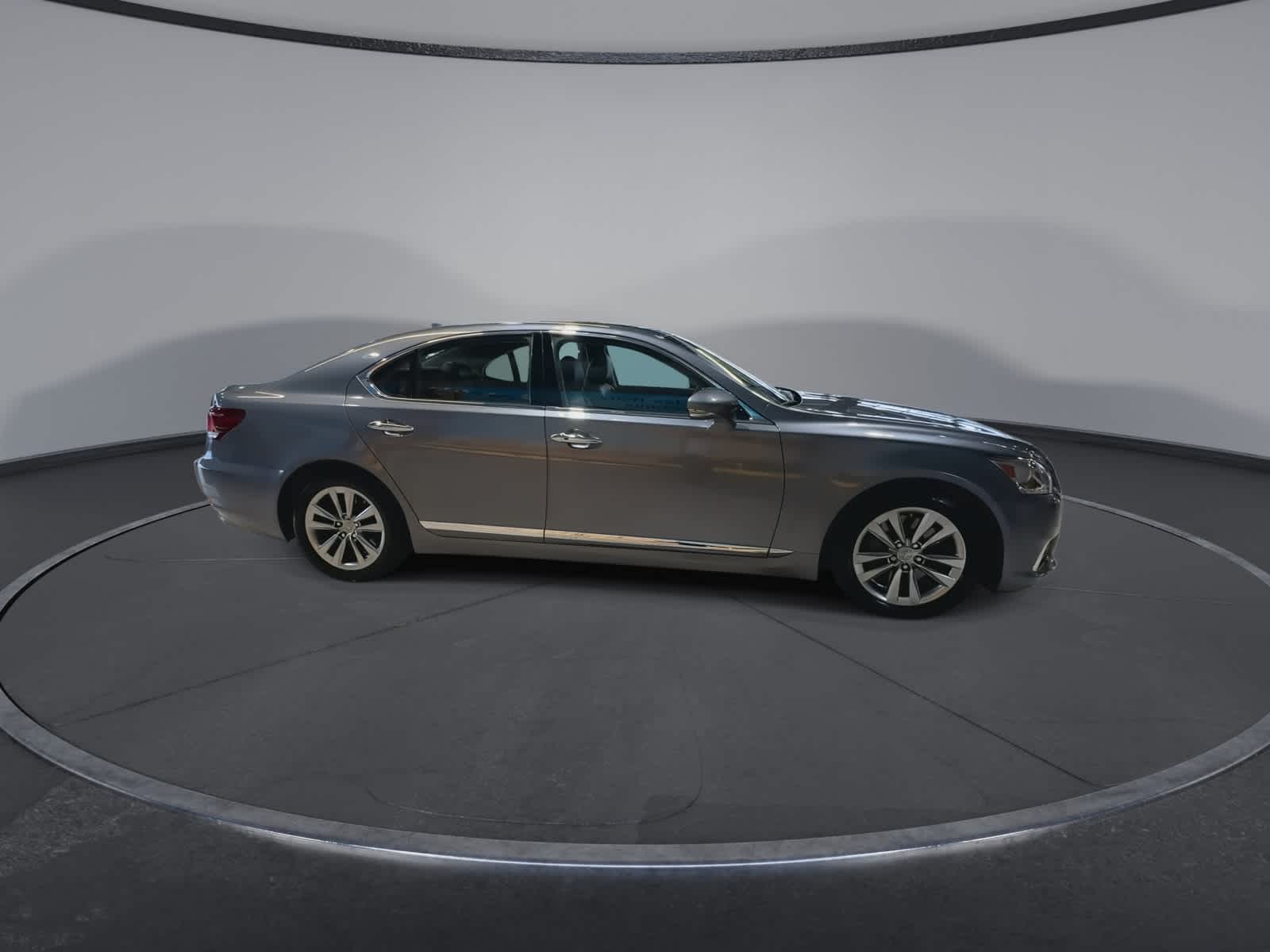 Thumbnail: 2016 Lexus LS - 13