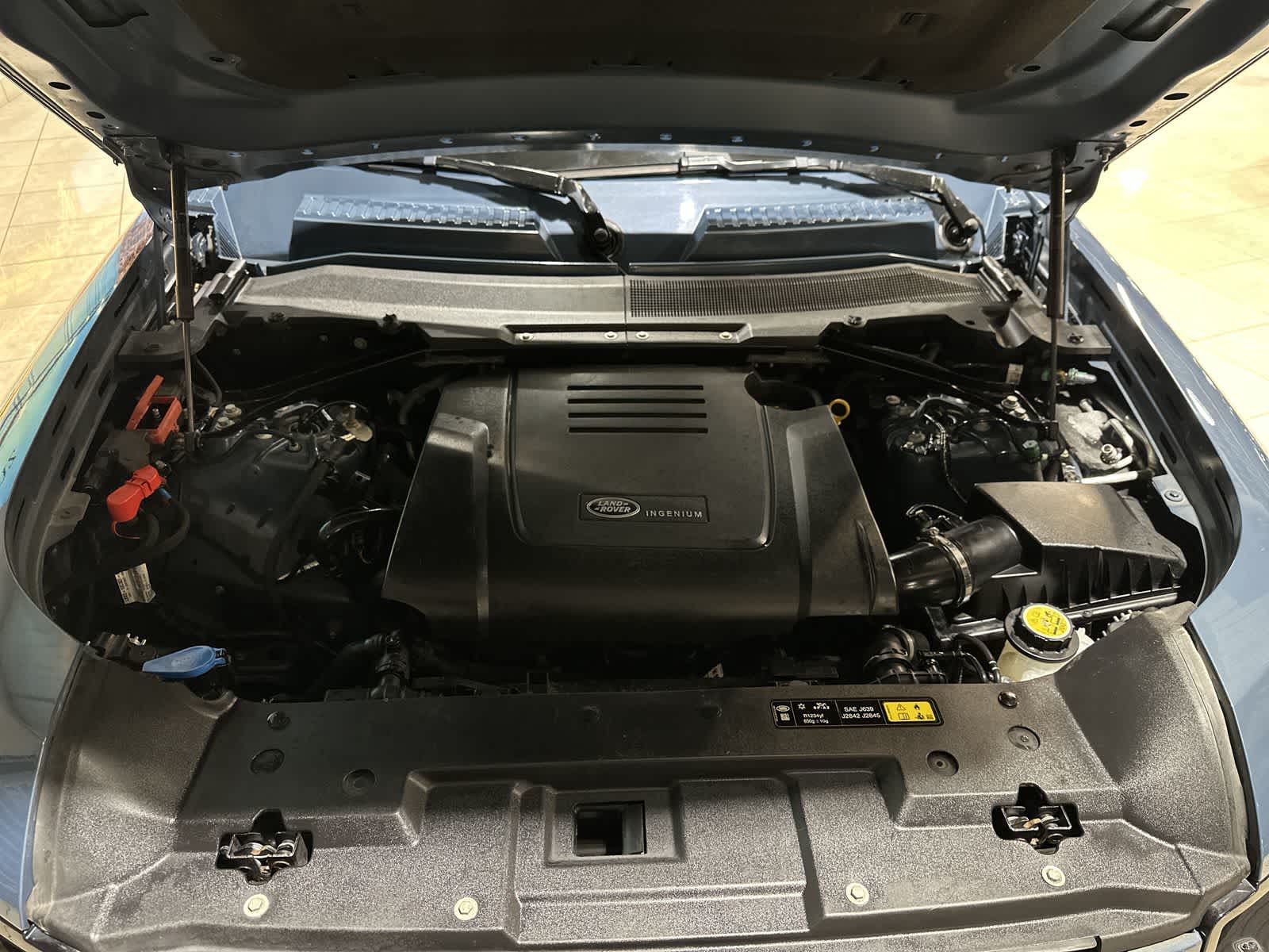 Thumbnail: 2020 Land Rover Defender - 21