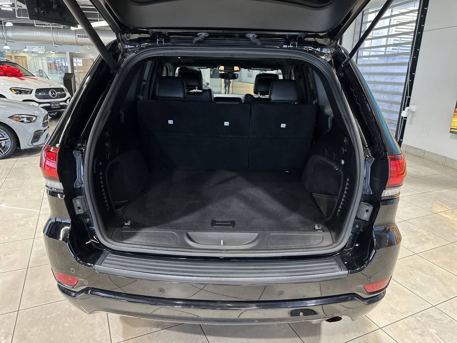 Thumbnail: 2020 Jeep Grand Cherokee - 31