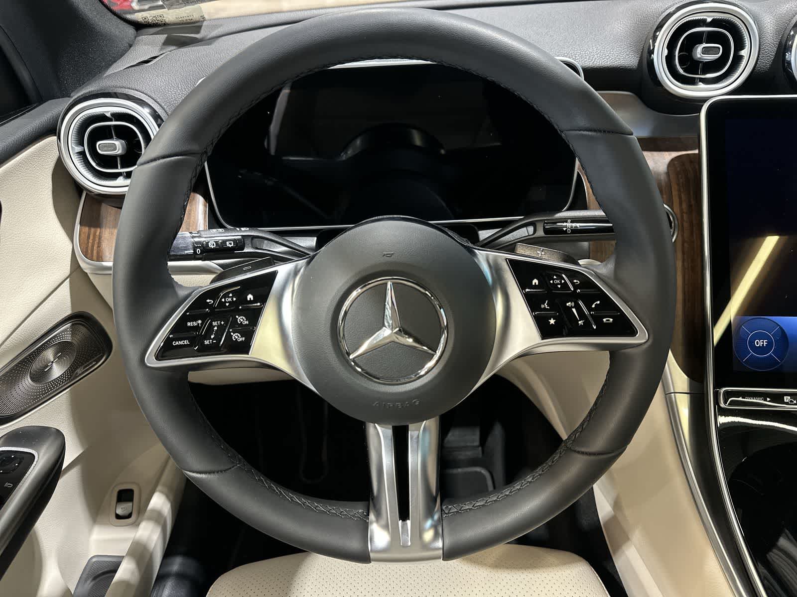 Thumbnail: 2026 Mercedes-Benz GLC - 27