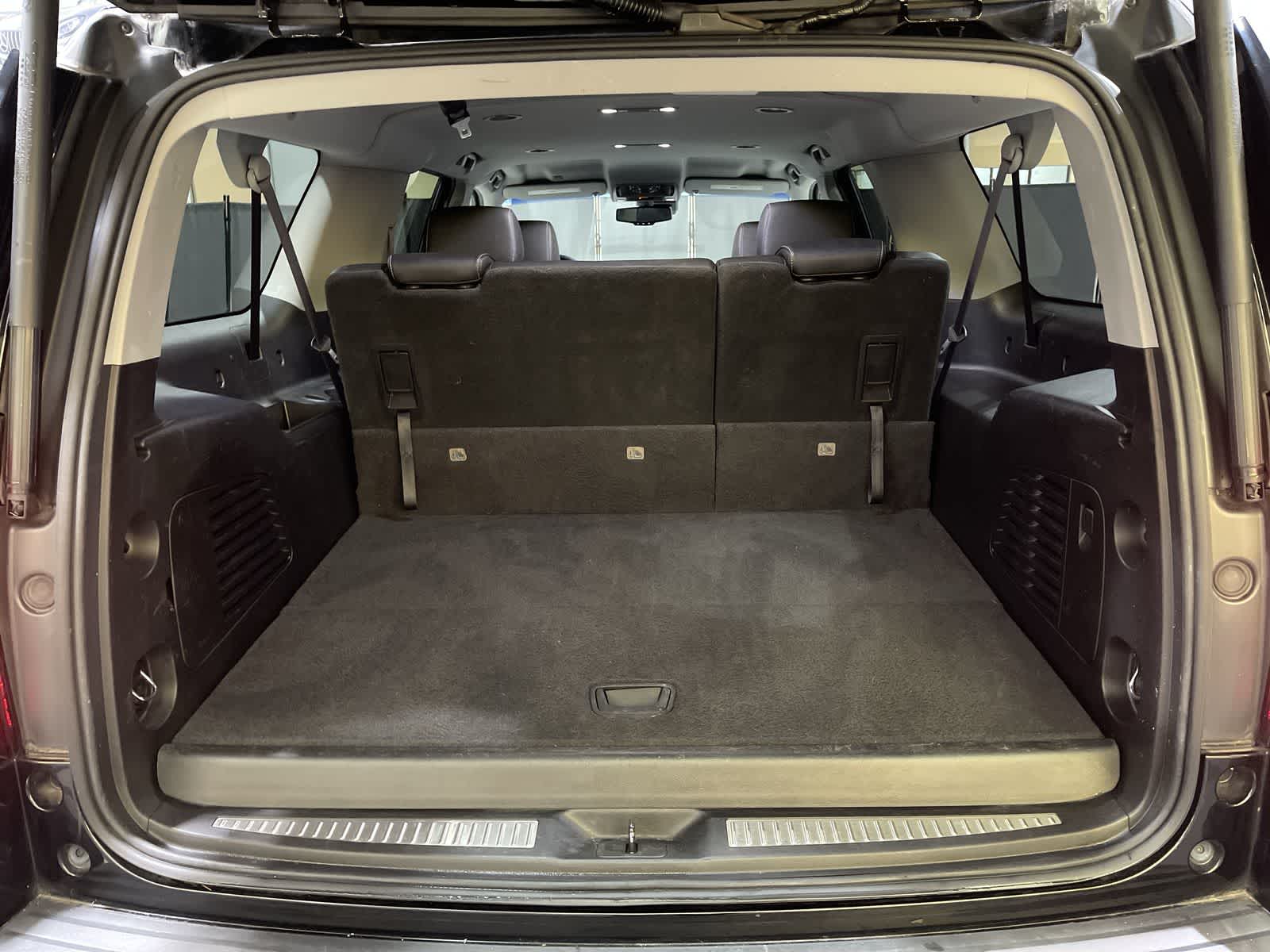 Thumbnail: 2016 Chevrolet Suburban - 31