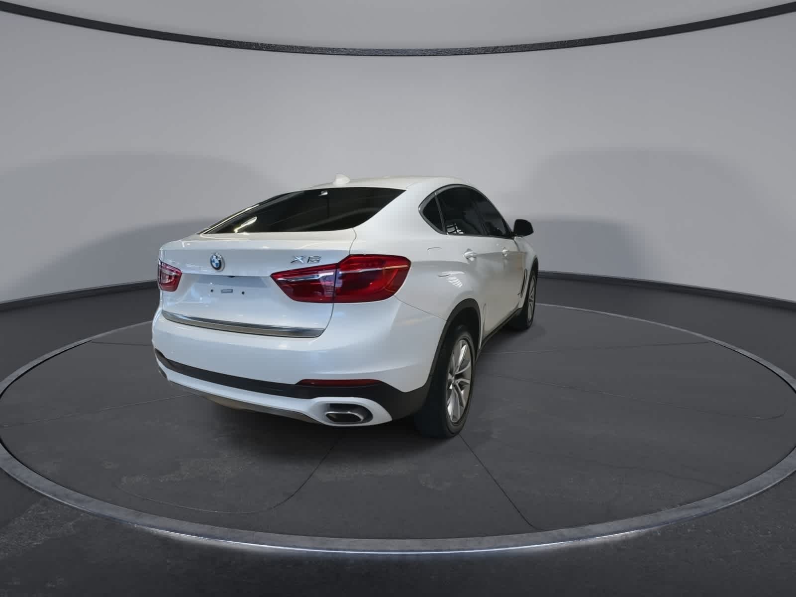 Thumbnail: 2019 BMW X6 - 11