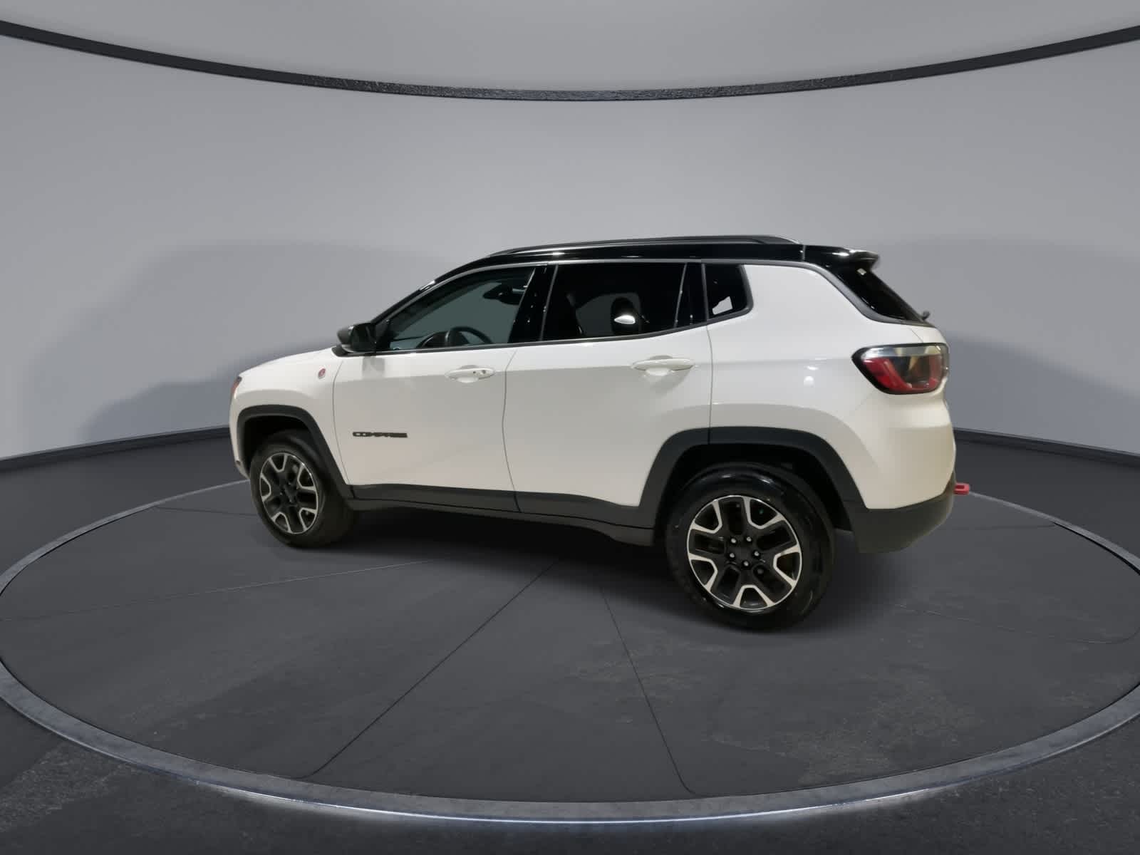 Thumbnail: 2020 Jeep Compass - 8