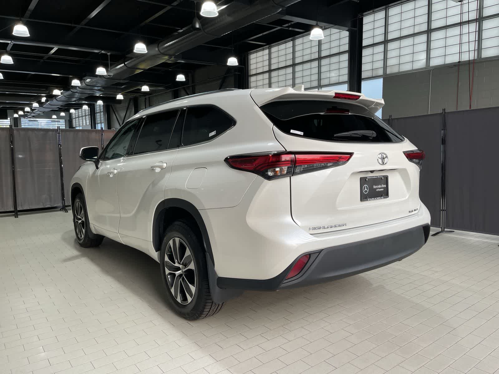 2020 Toyota Highlander XLE 16
